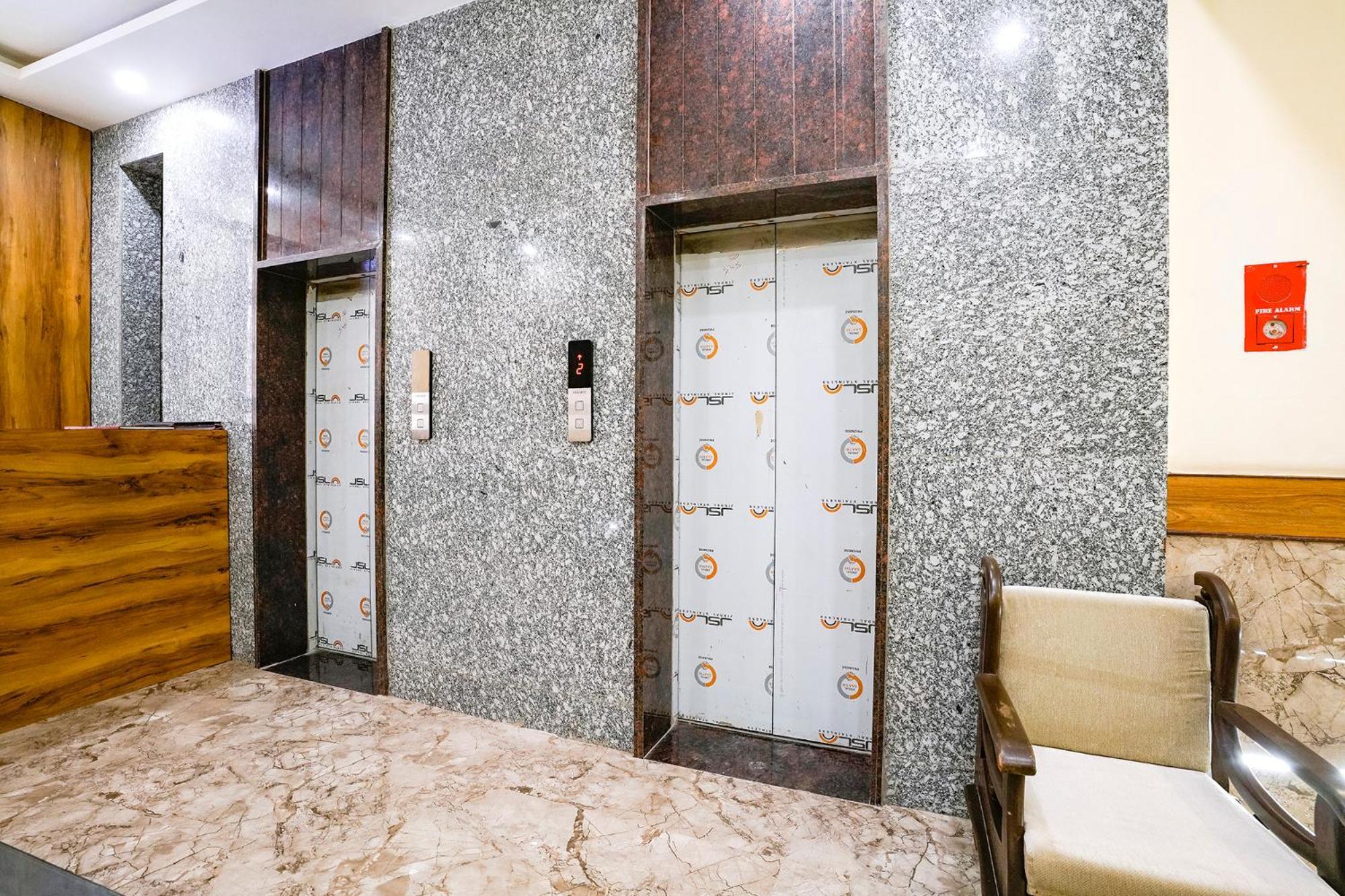 Fabhotel 7 Square - Nr Bkc Mumbai  Buitenkant foto